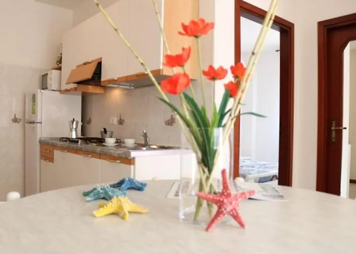 Cosy Flat 80mt From The Sea ביביונה