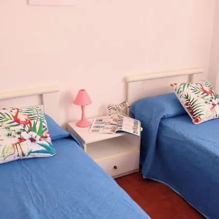 Apartment Cosy Flat 80mt From The Sea
