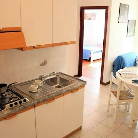 Apartment Cosy Flat 80mt From The Sea
